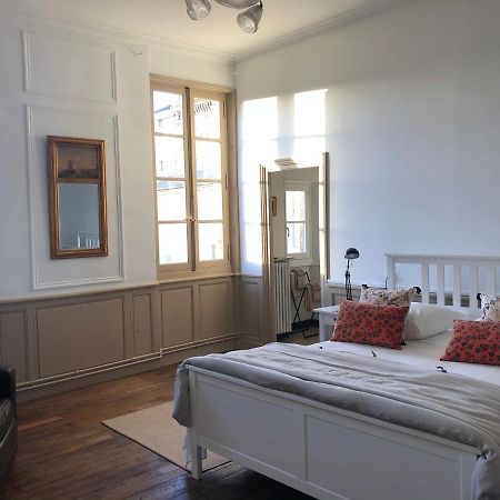 Beautifully Renovated Rooms On Place New York 昂古莱姆 外观 照片