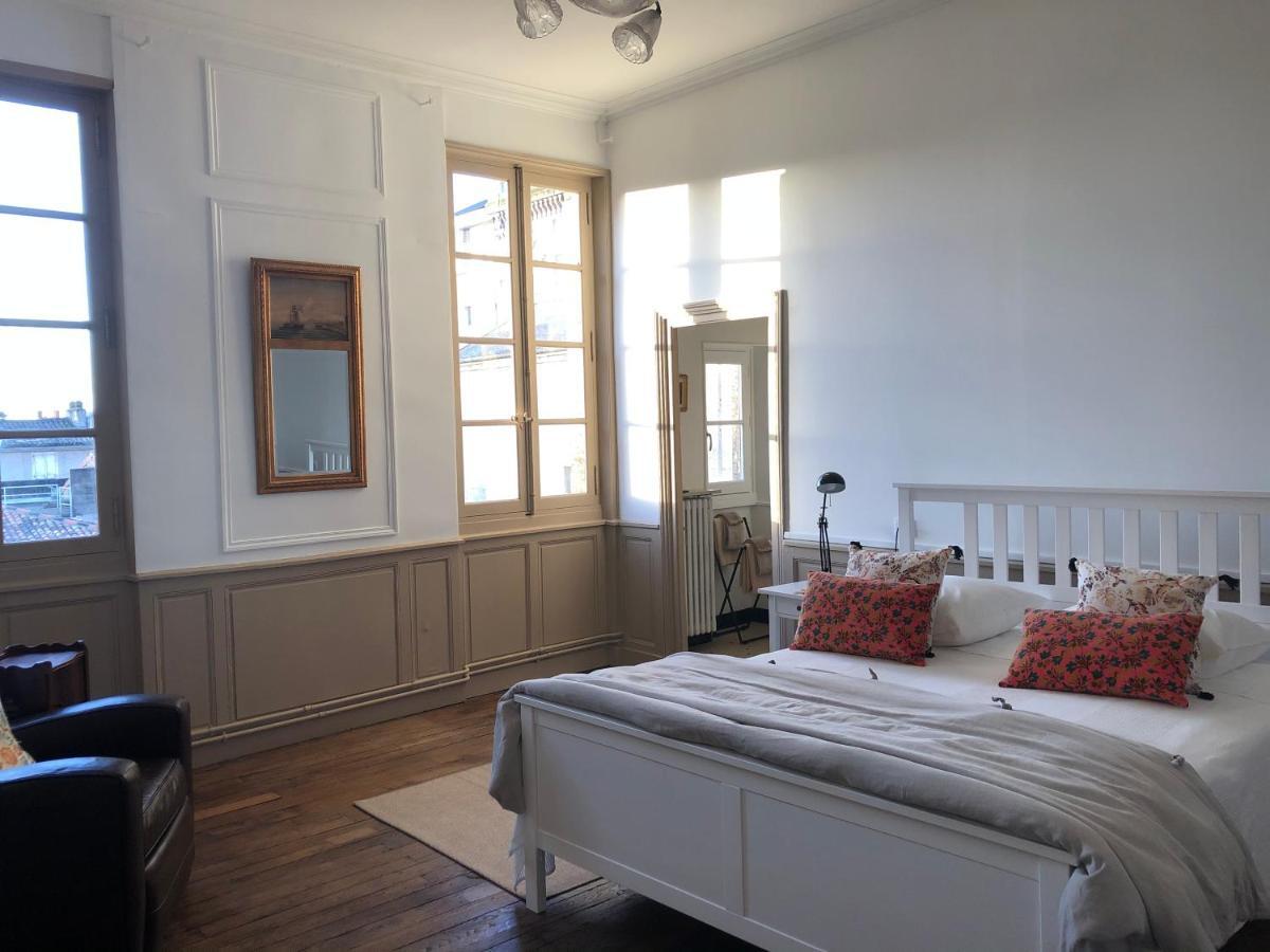 Beautifully Renovated Rooms On Place New York 昂古莱姆 外观 照片